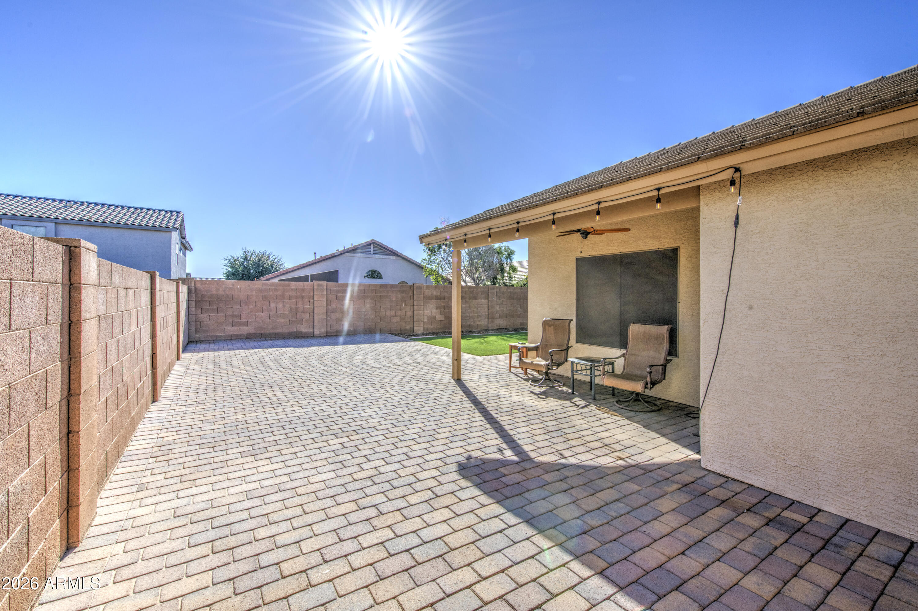 15873 W MORELAND Street