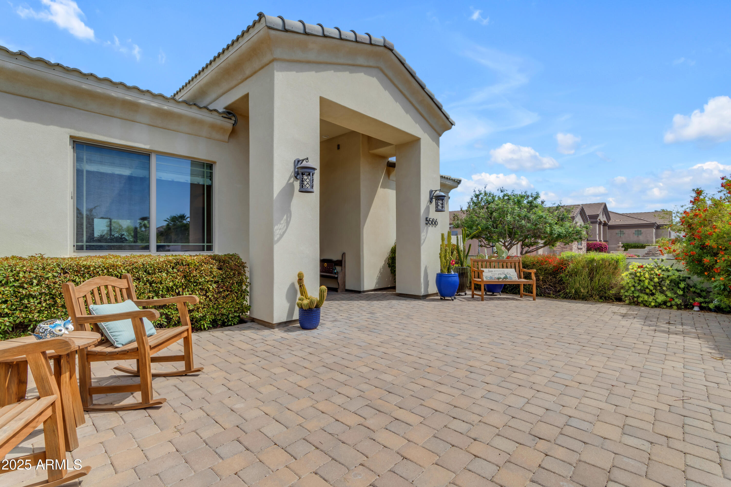 5586 W ROCK Court