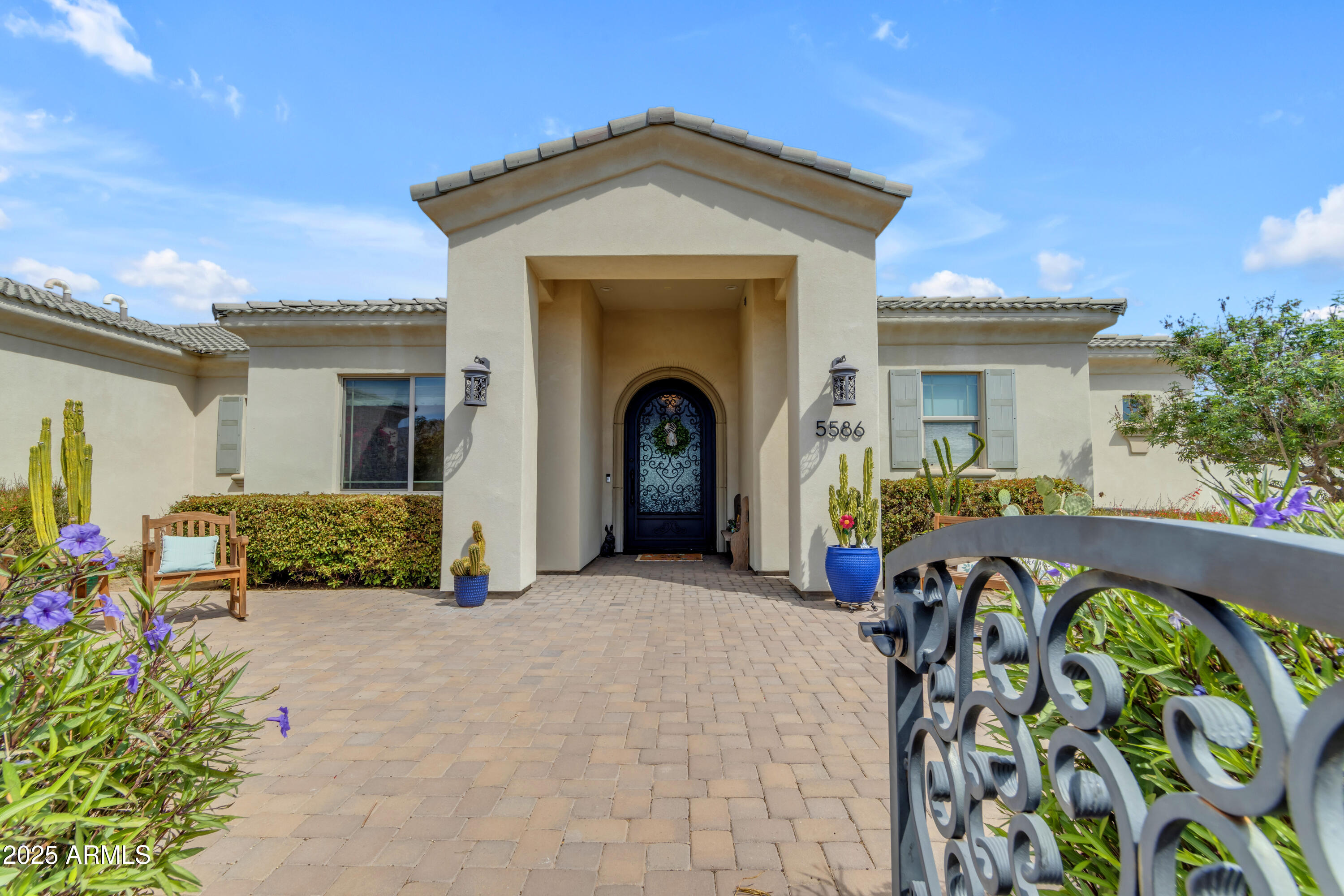5586 W ROCK Court