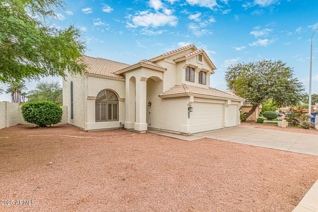 Photo of 3763 W Park Avenue, Chandler, AZ 85226 (MLS # 6966461)