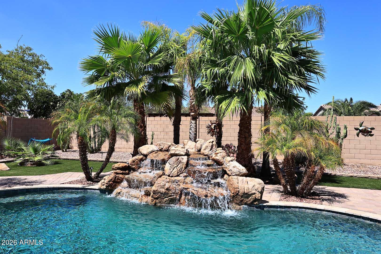 18182 W LAS PALMARITAS Drive
