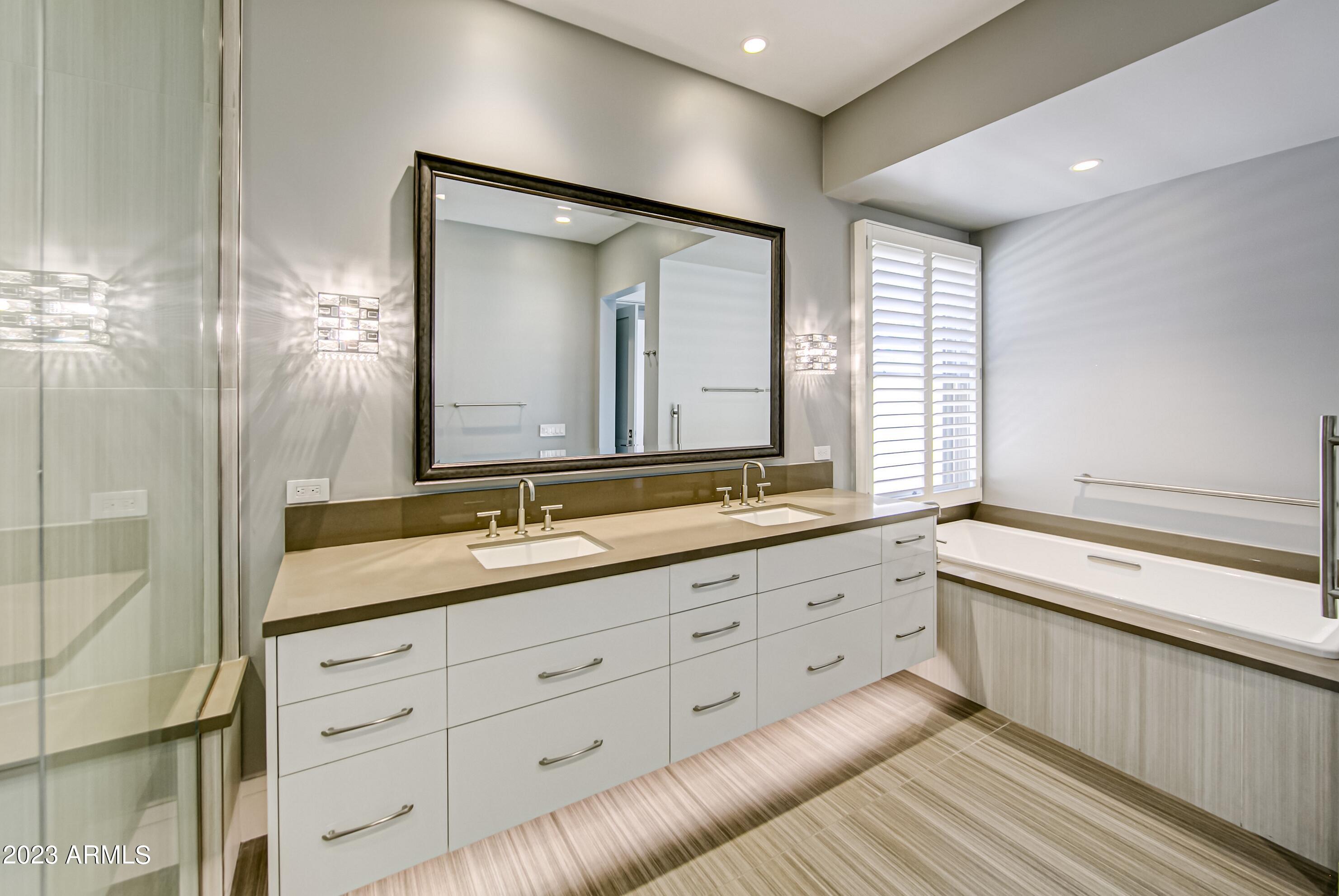 VILLAS AT MOUNTAIN SHADOWS AMD 2 - Residential