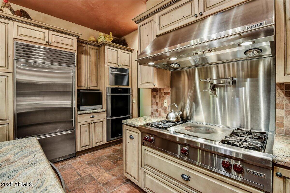 7710 E GOLDEN EAGLE Circle