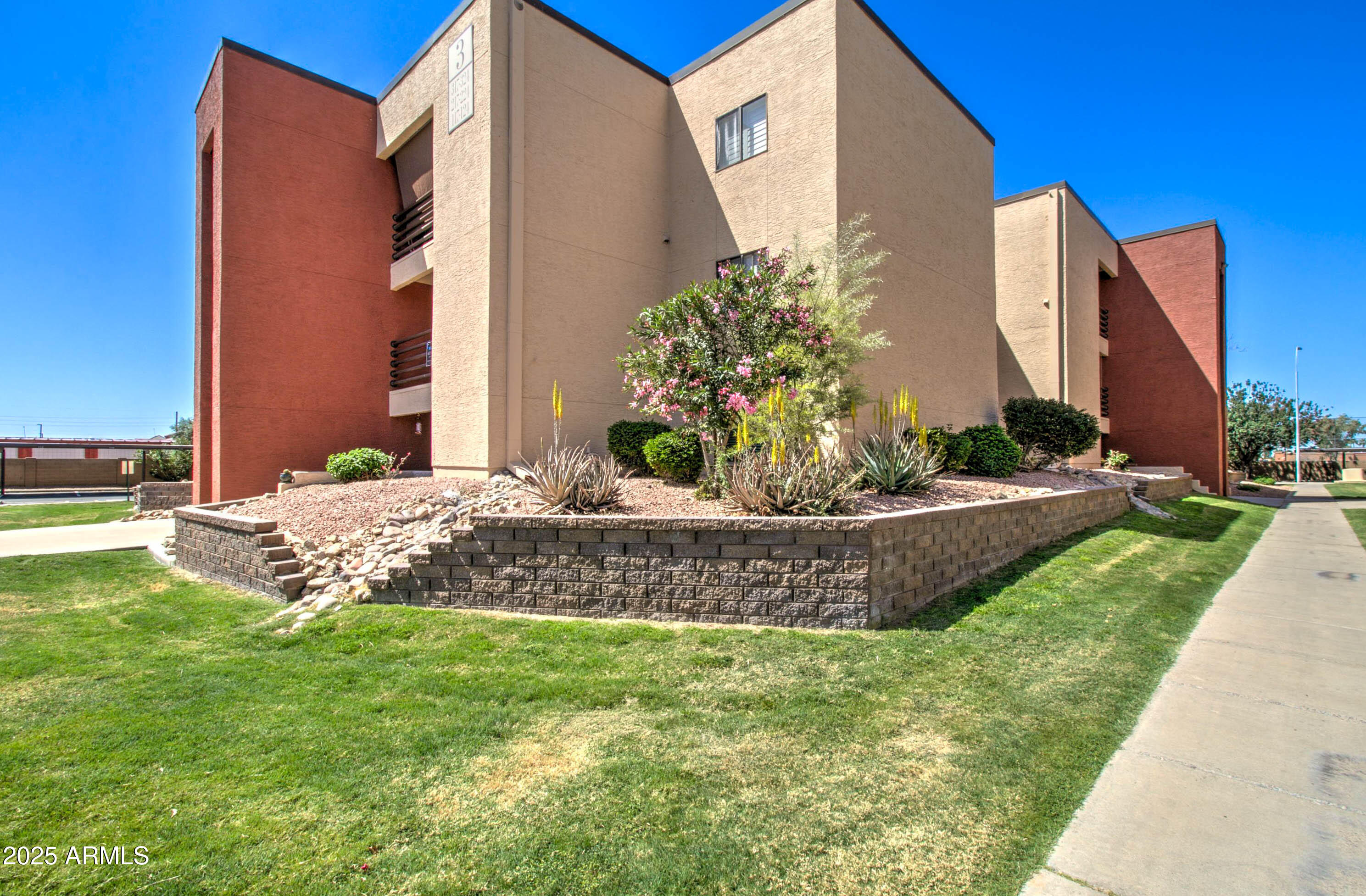 1340 N RECKER Road 224