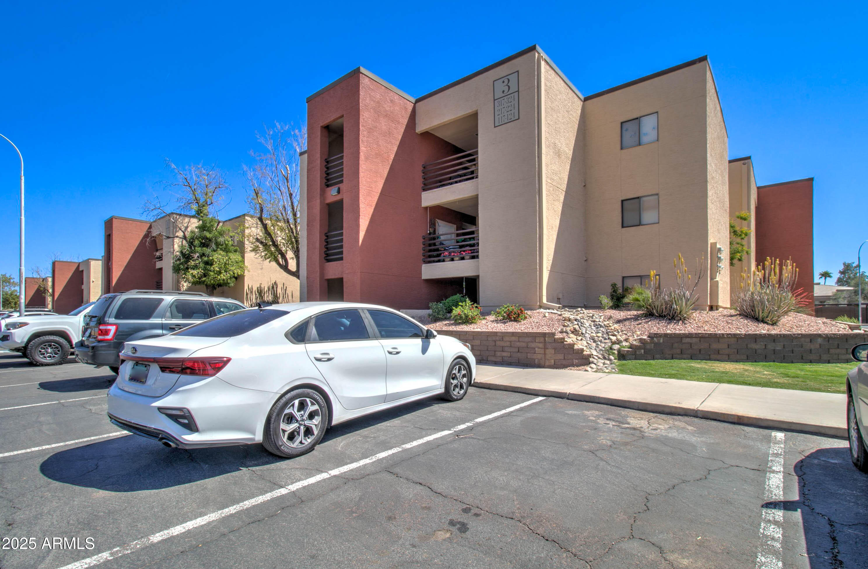 1340 N RECKER Road 224