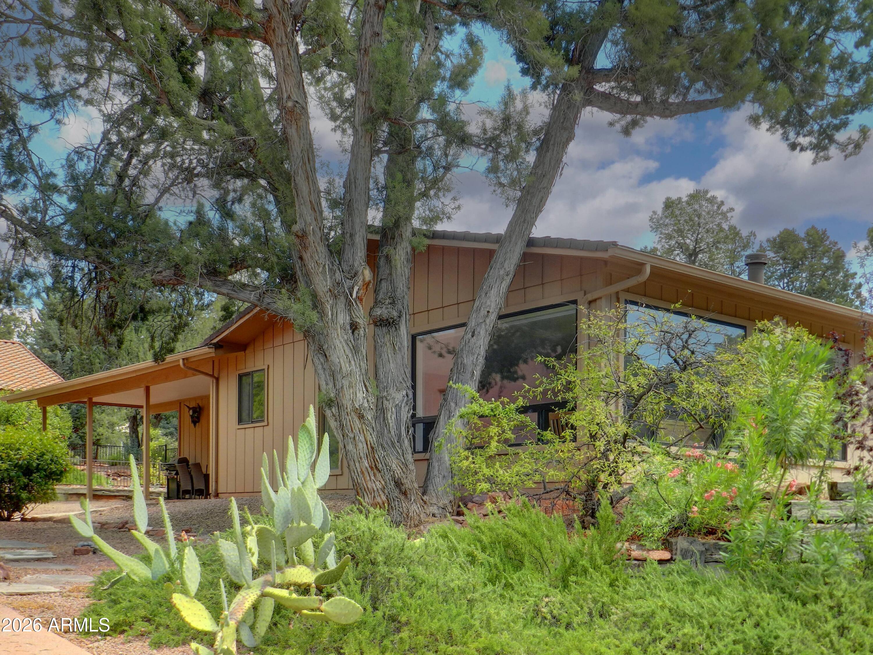 ROLLING HILLS ESTATES 3 - Residential