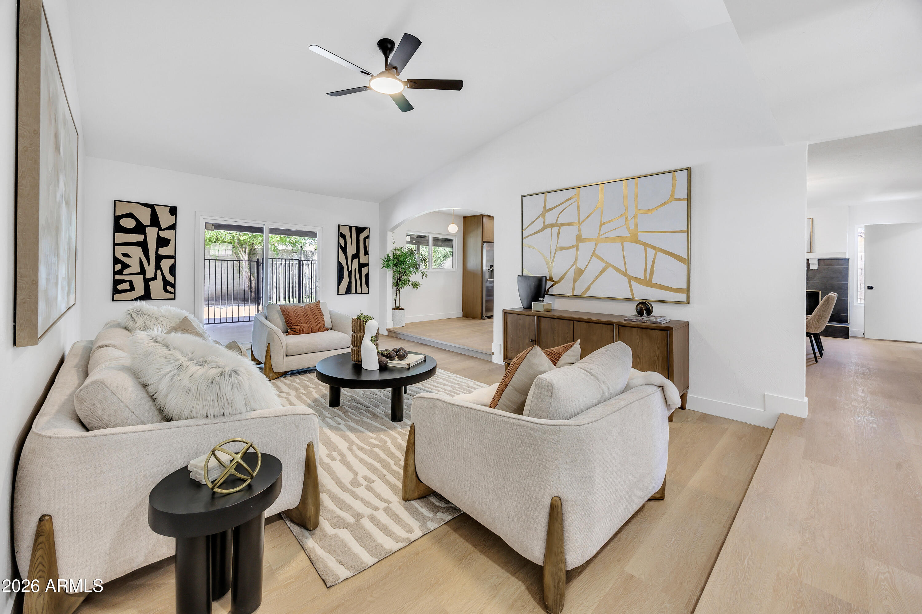 5720 W GREENBRIAR Drive