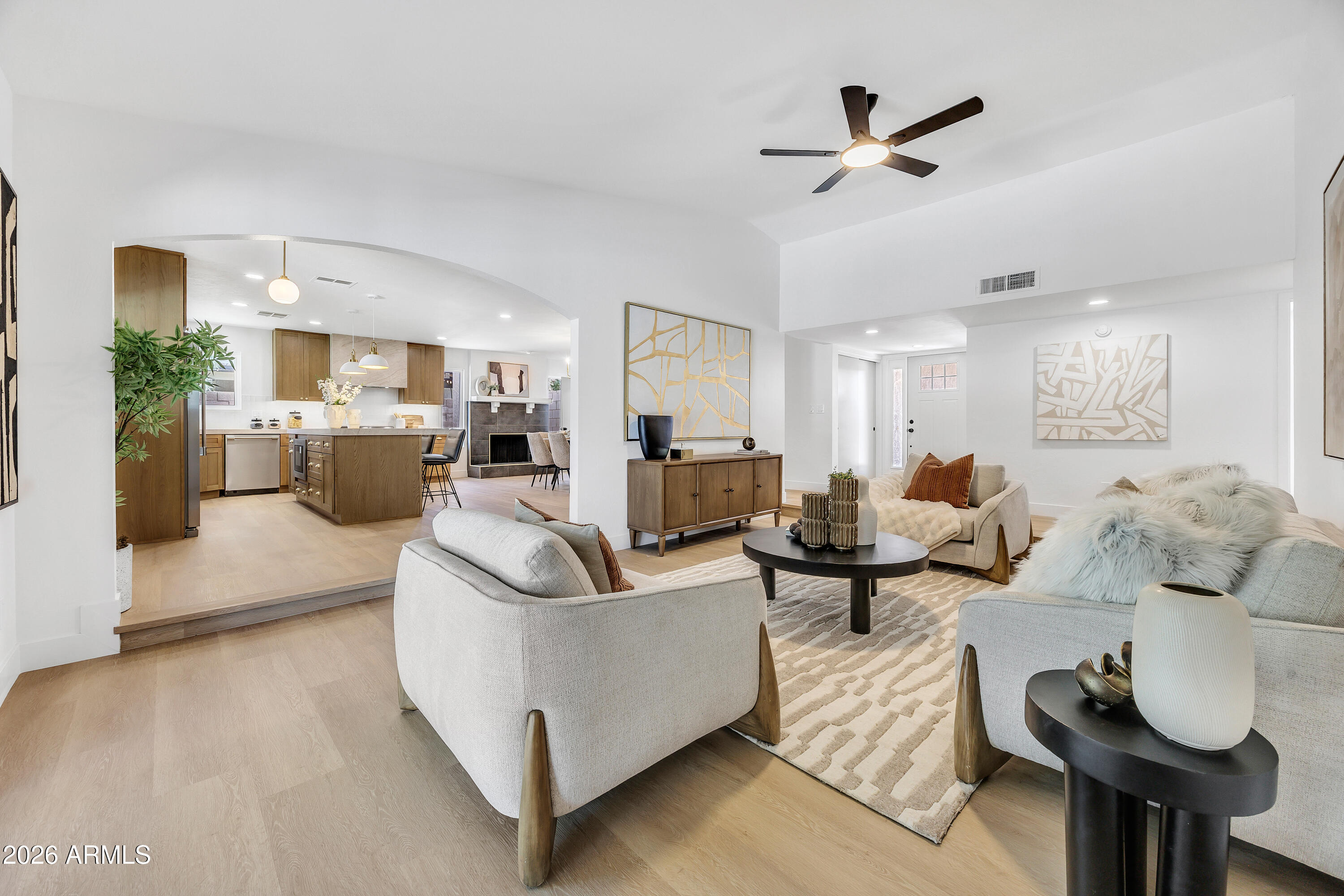 5720 W GREENBRIAR Drive