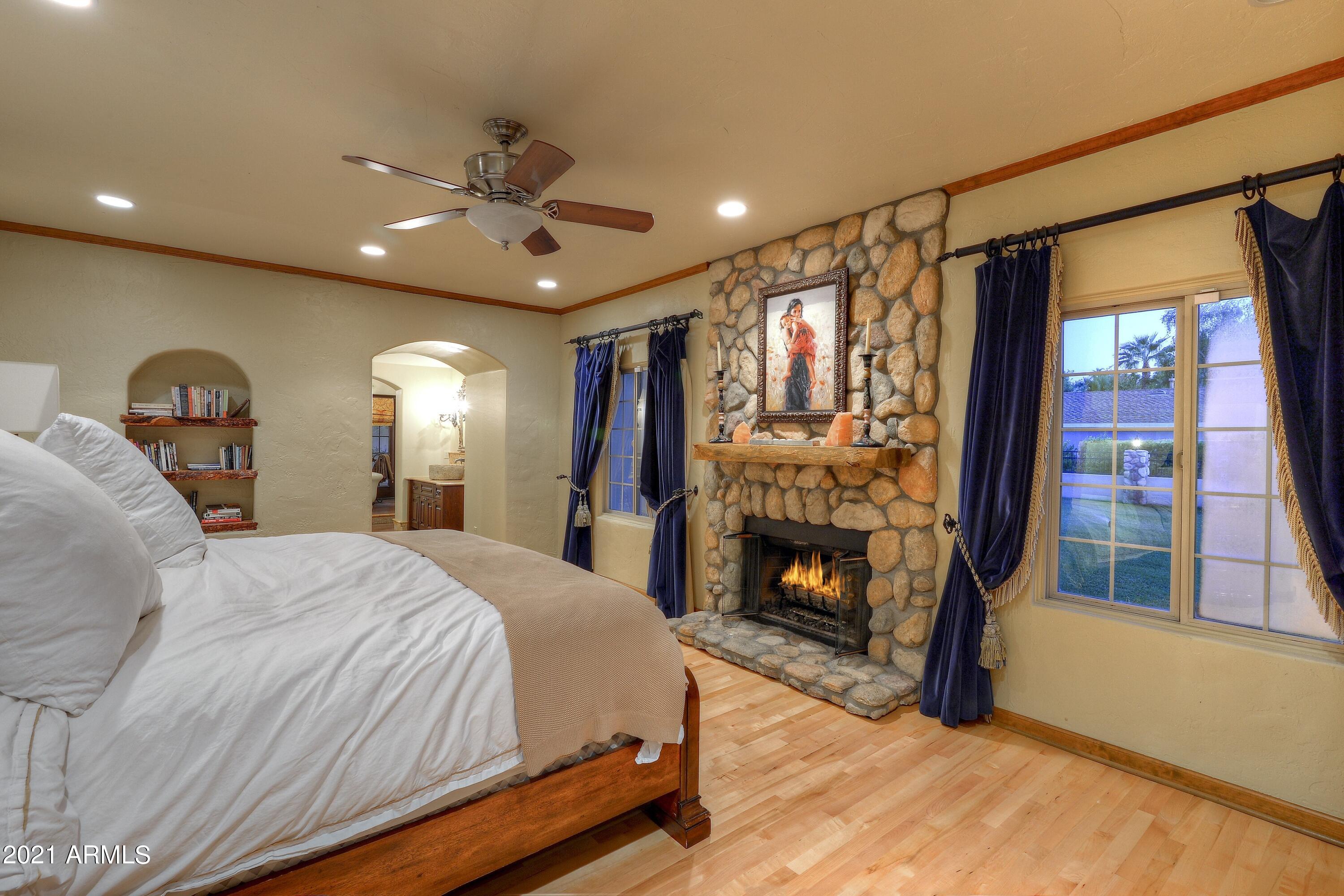 Country Club Manor - Residential