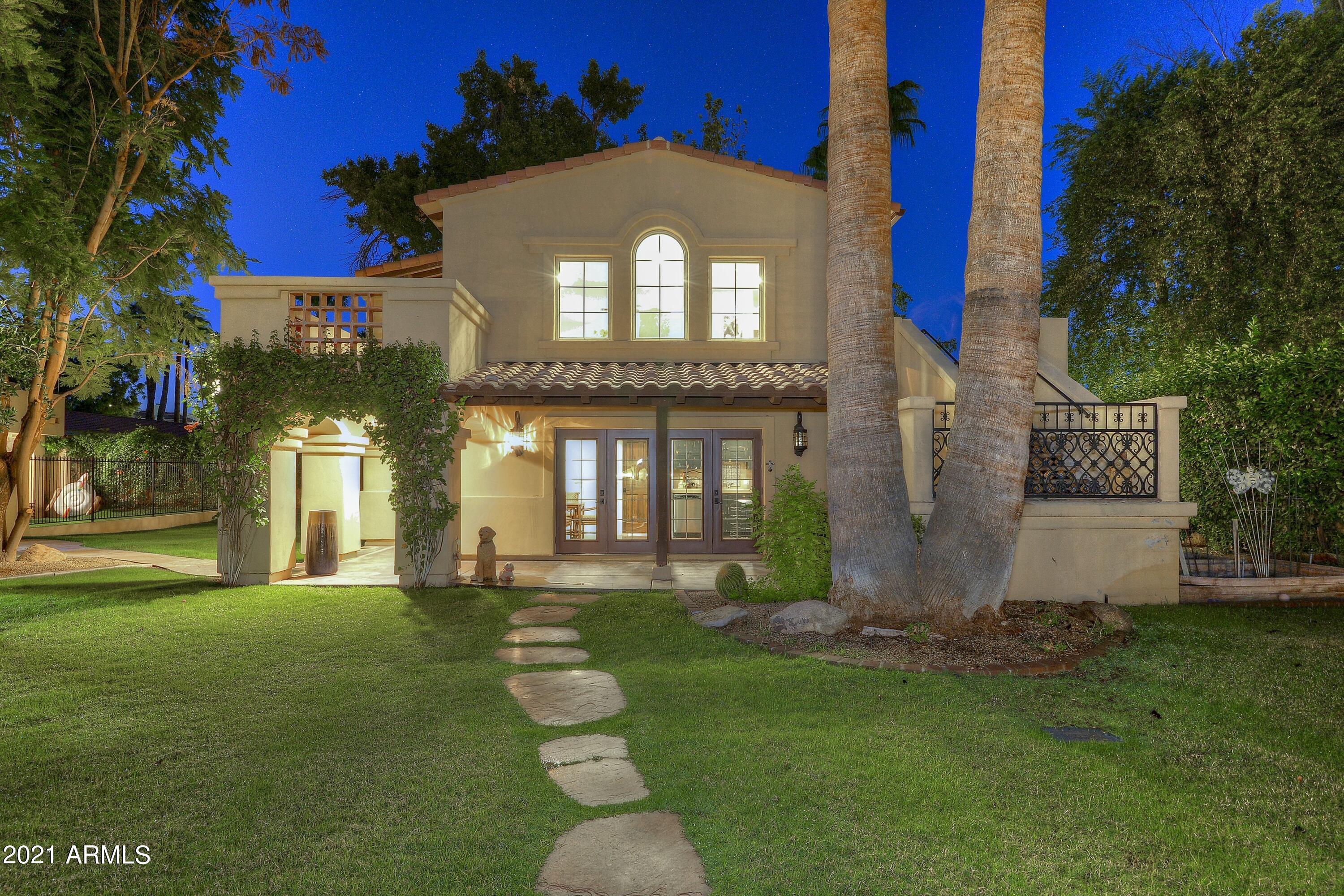 Country Club Manor - Residential