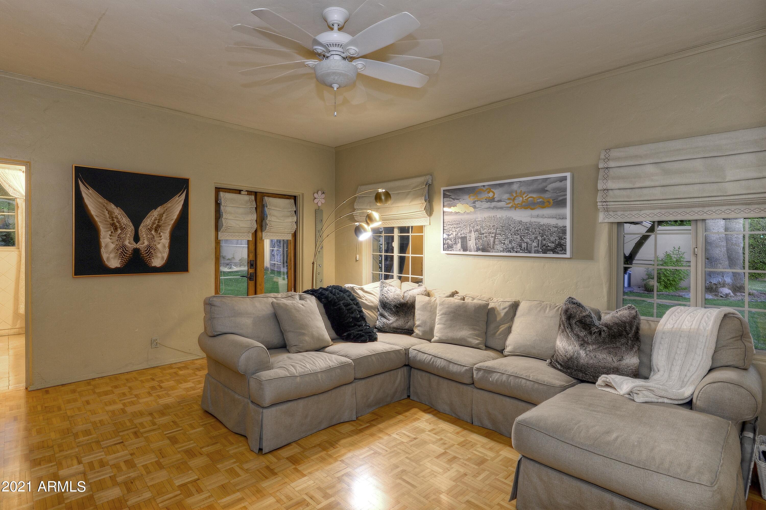Country Club Manor - Residential