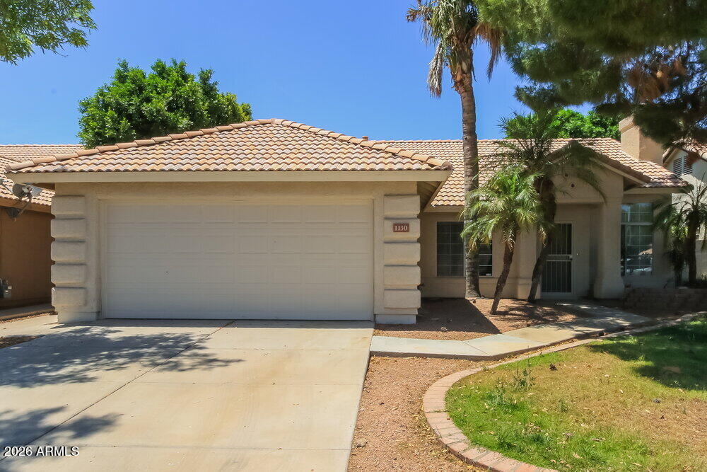 Photo 1 of 16 — 1130 N MEADOWS Drive, Chandler, AZ 85224