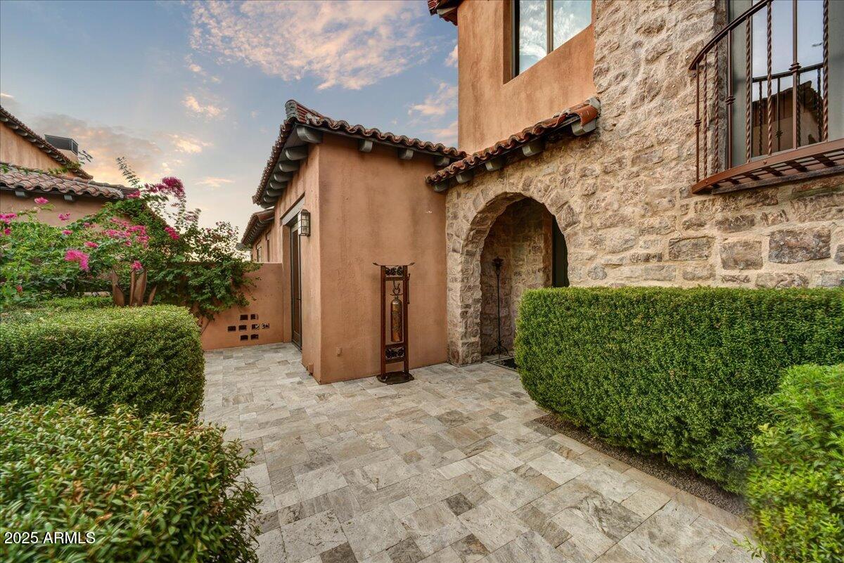 7435 E GOLDEN EAGLE Circle