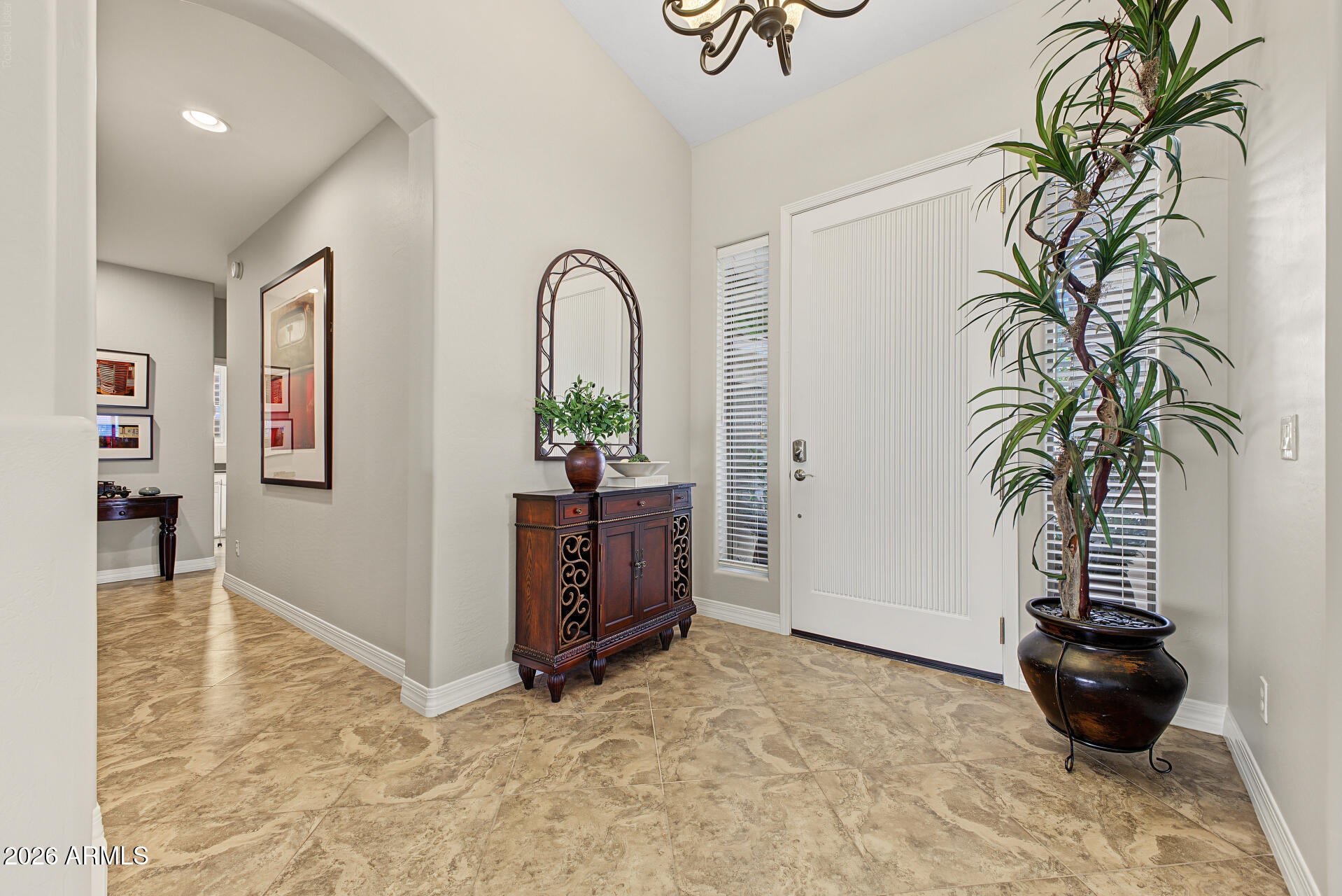 439 W KNIGHT Lane