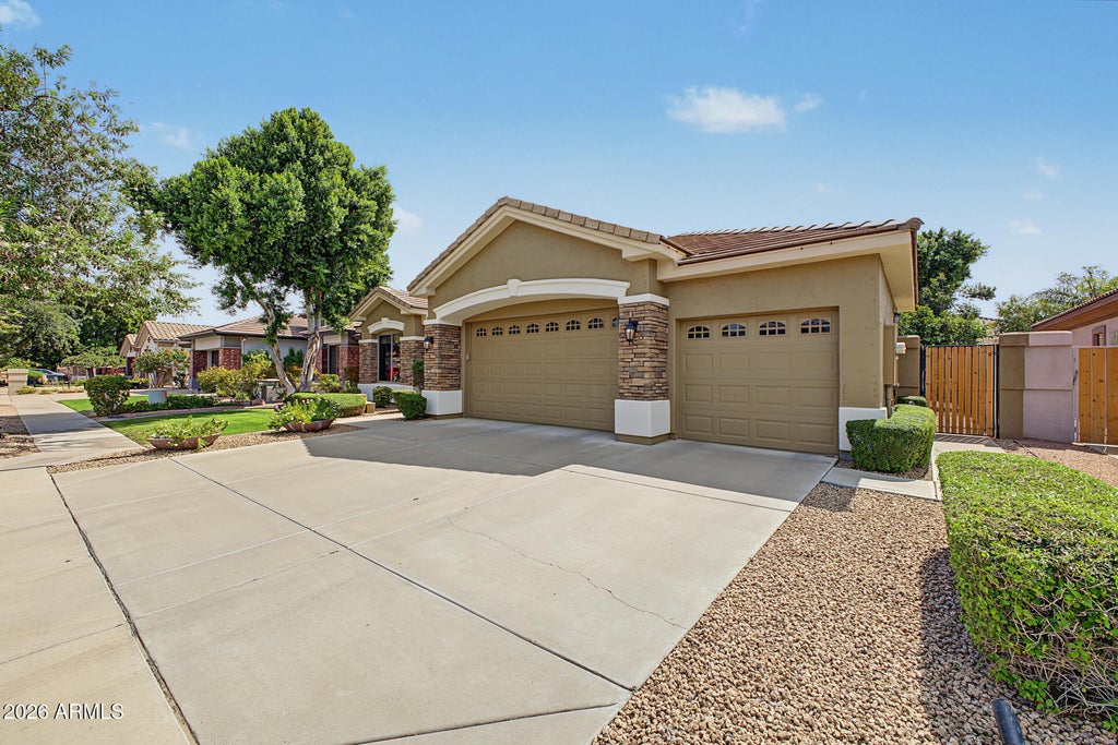 Photo of 439 W Knight Lane, Tempe, AZ 85284 (MLS # 7084149)