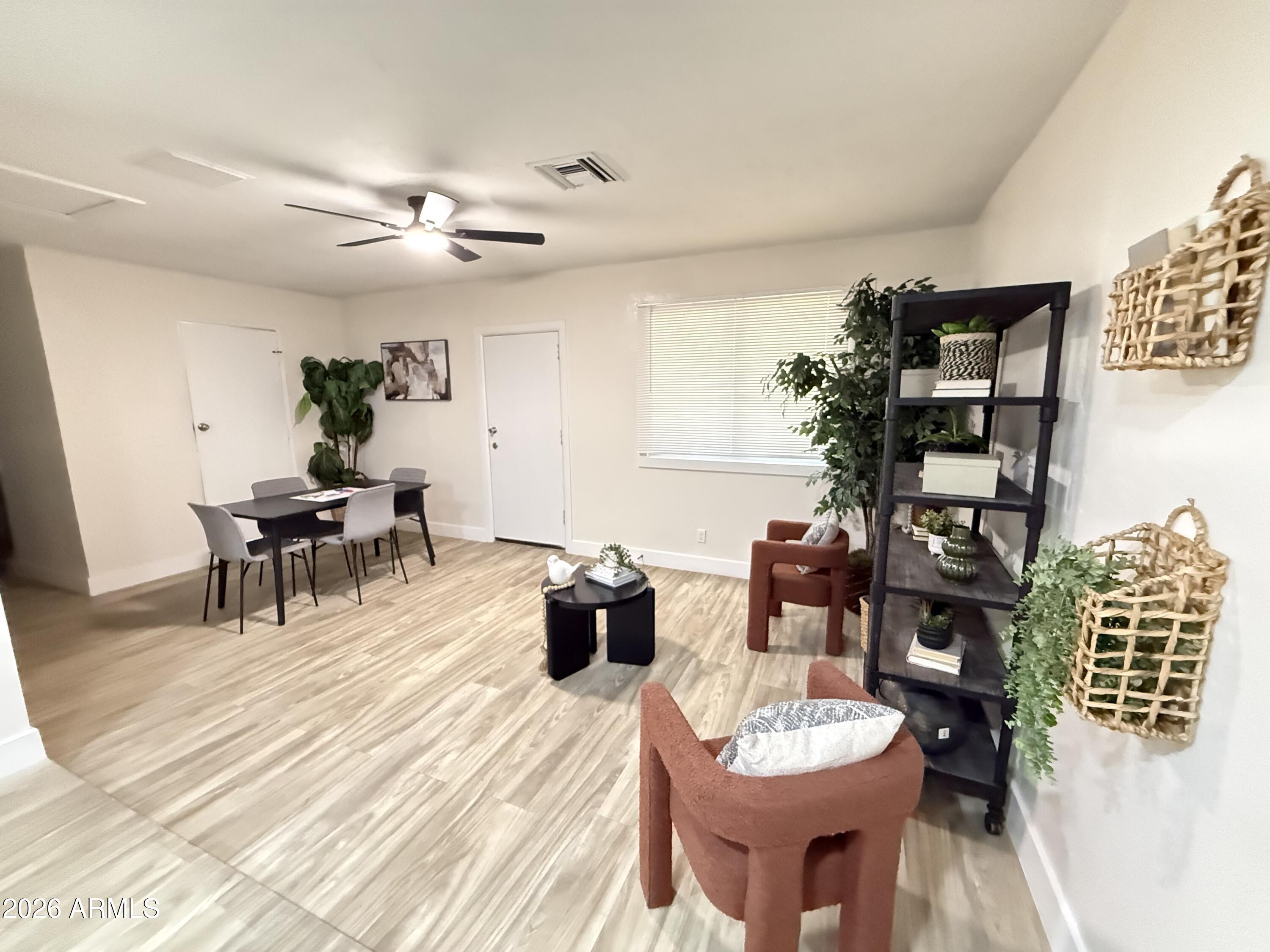 937 W COCOPAH Street