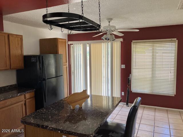 2512 E Larkspur Drive