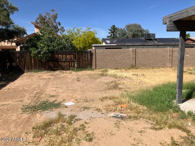 2512 E Larkspur Drive