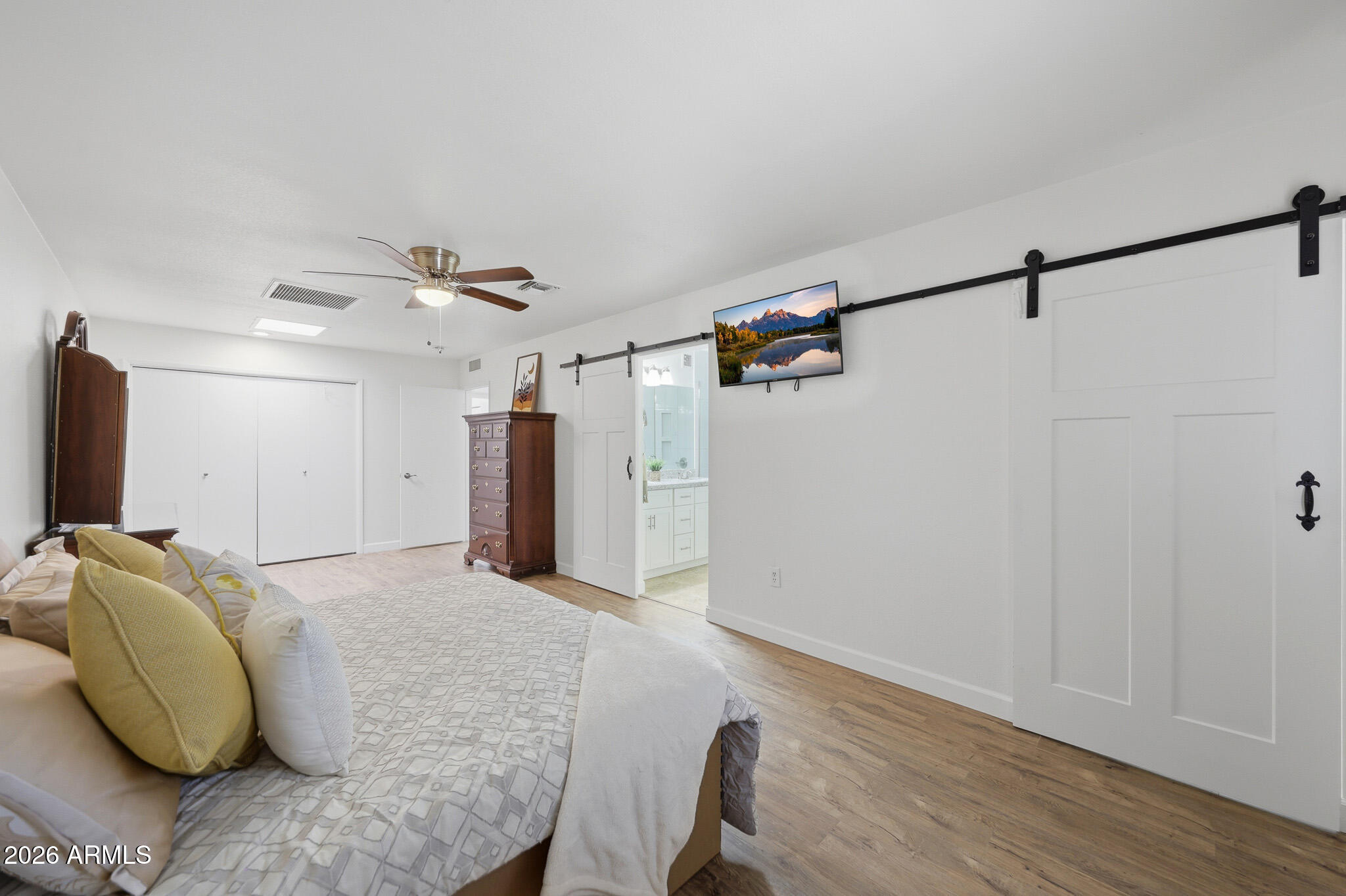 10538 W BOLIVAR Drive