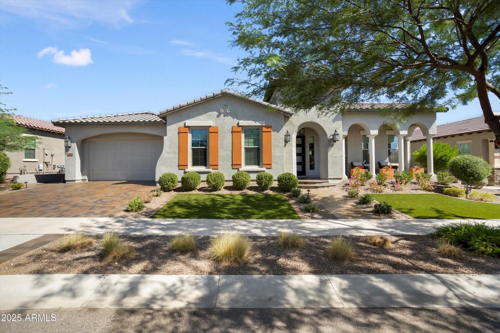 Photo of 20546 W Pasadena Avenue, Buckeye, AZ 85396 (MLS # 6919239)