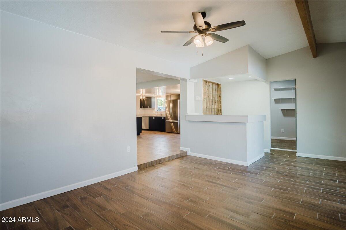 TOWN & COUNTRY ESTATES - Residential