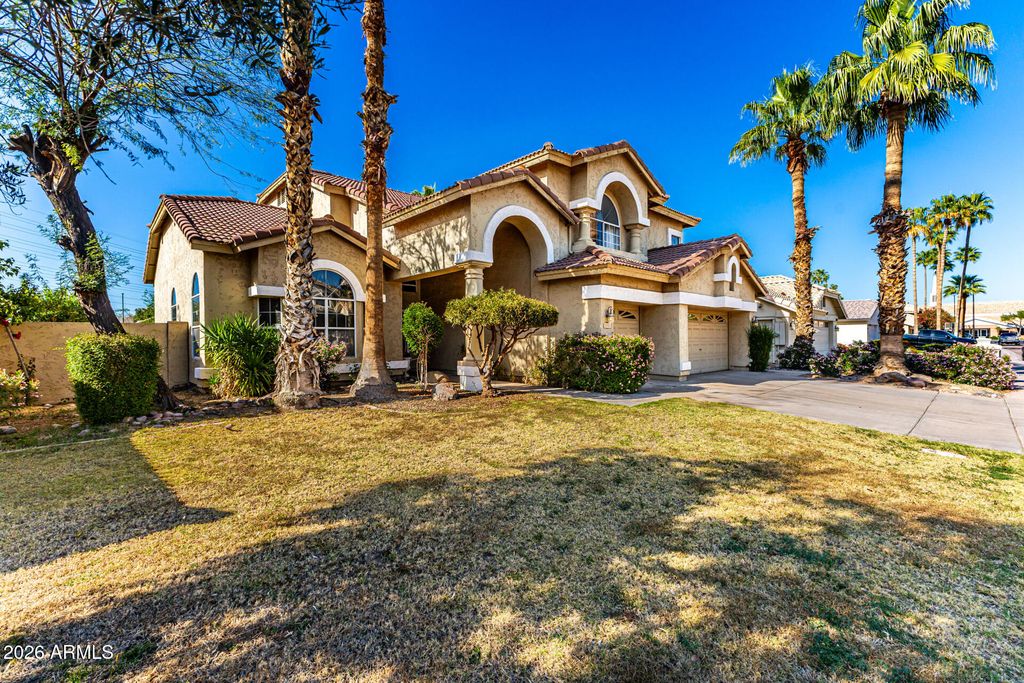 Photo of 2042 E Dias Drive, Gilbert, AZ 85234 (MLS # 6997302)