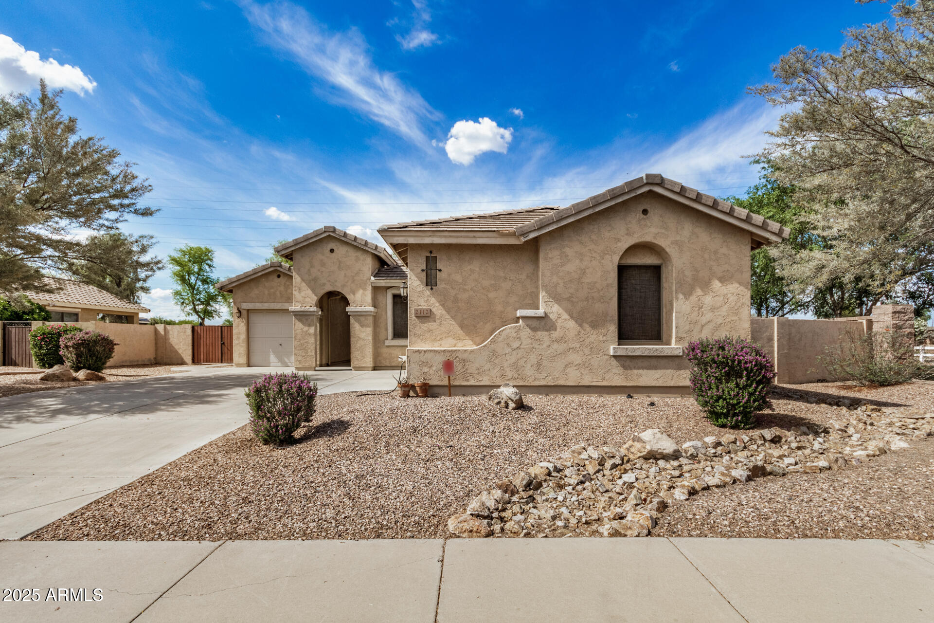 2112 E YellowStone PL Place
