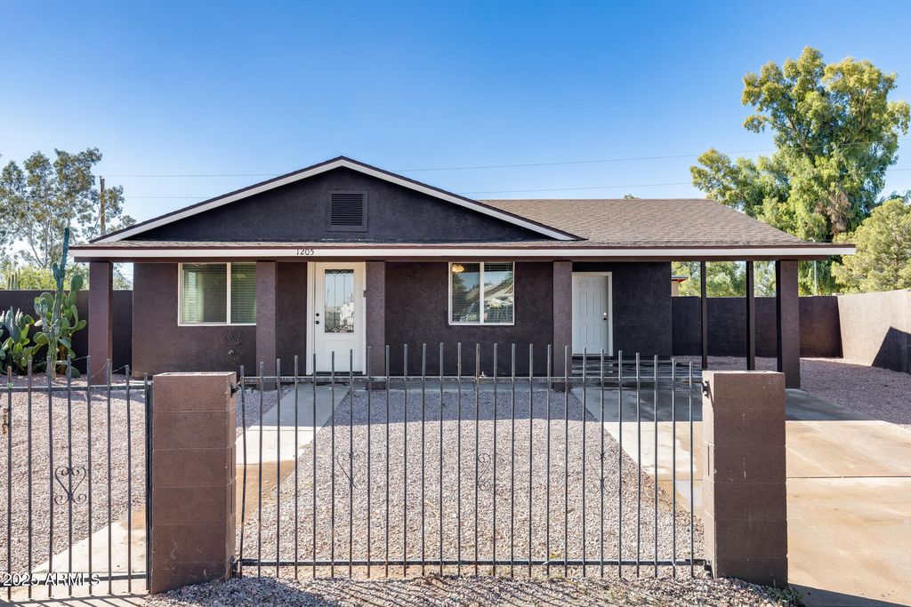 Photo of 1205 E Erie Court, Casa Grande, AZ 85122 (MLS # 6943199)