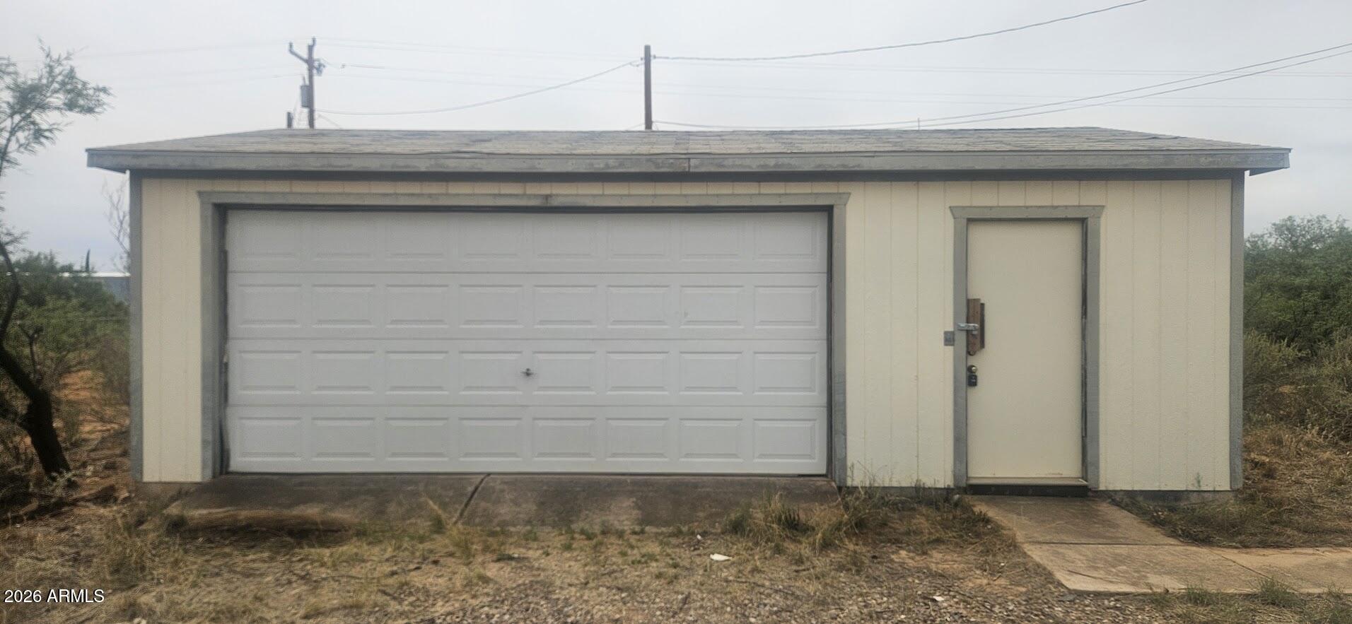 2551 N CALLE QUARTO --