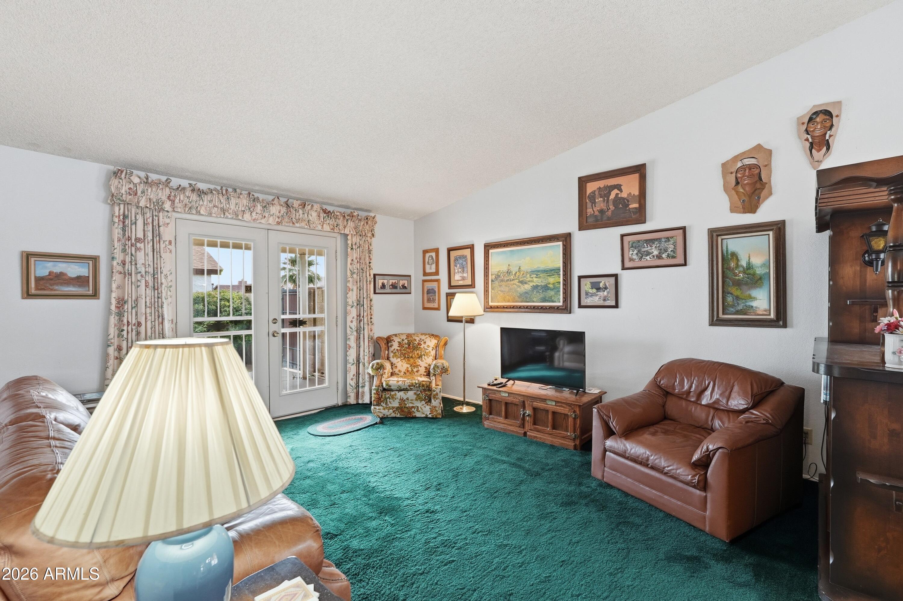 2605 W GELDING Drive