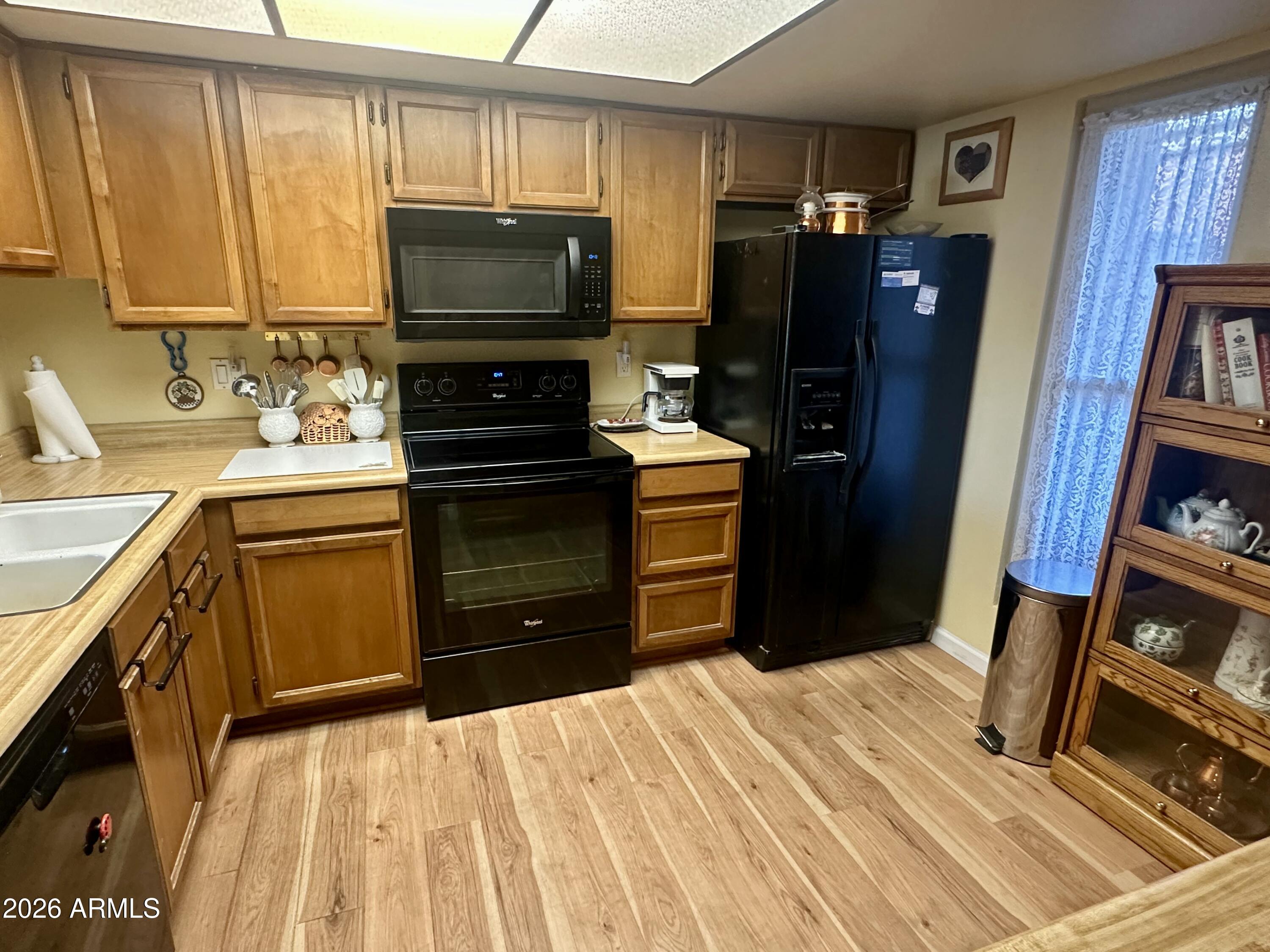 815 E GROVERS Avenue 12