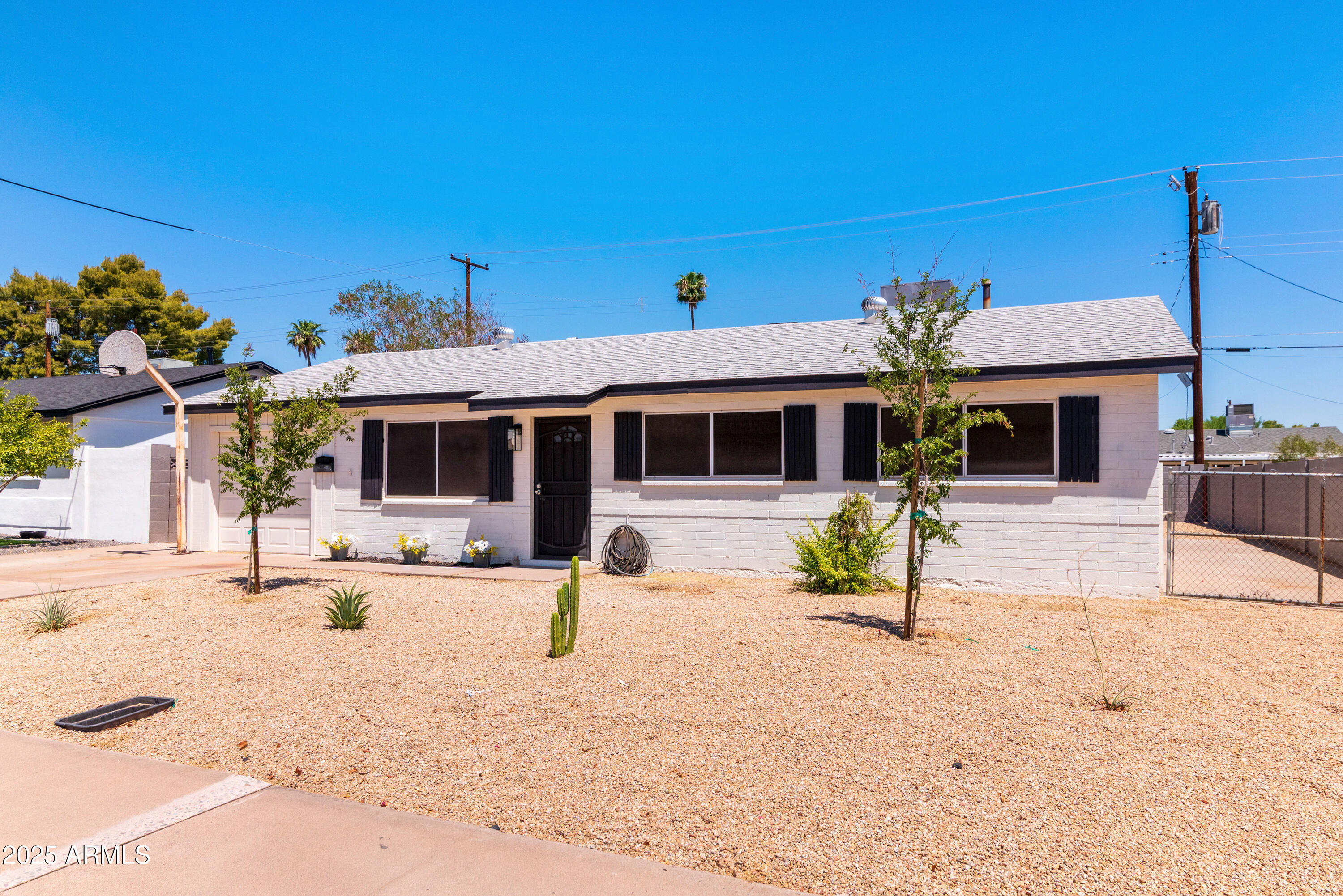7514 E MCKELLIPS Road