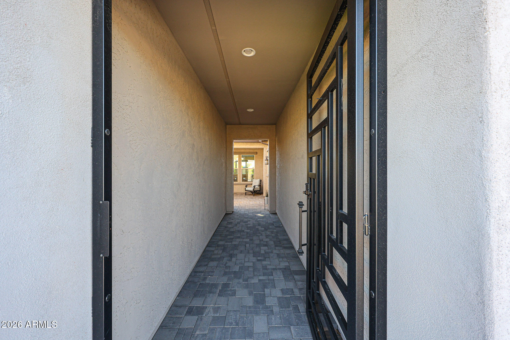 18118 W HIGHLAND Avenue