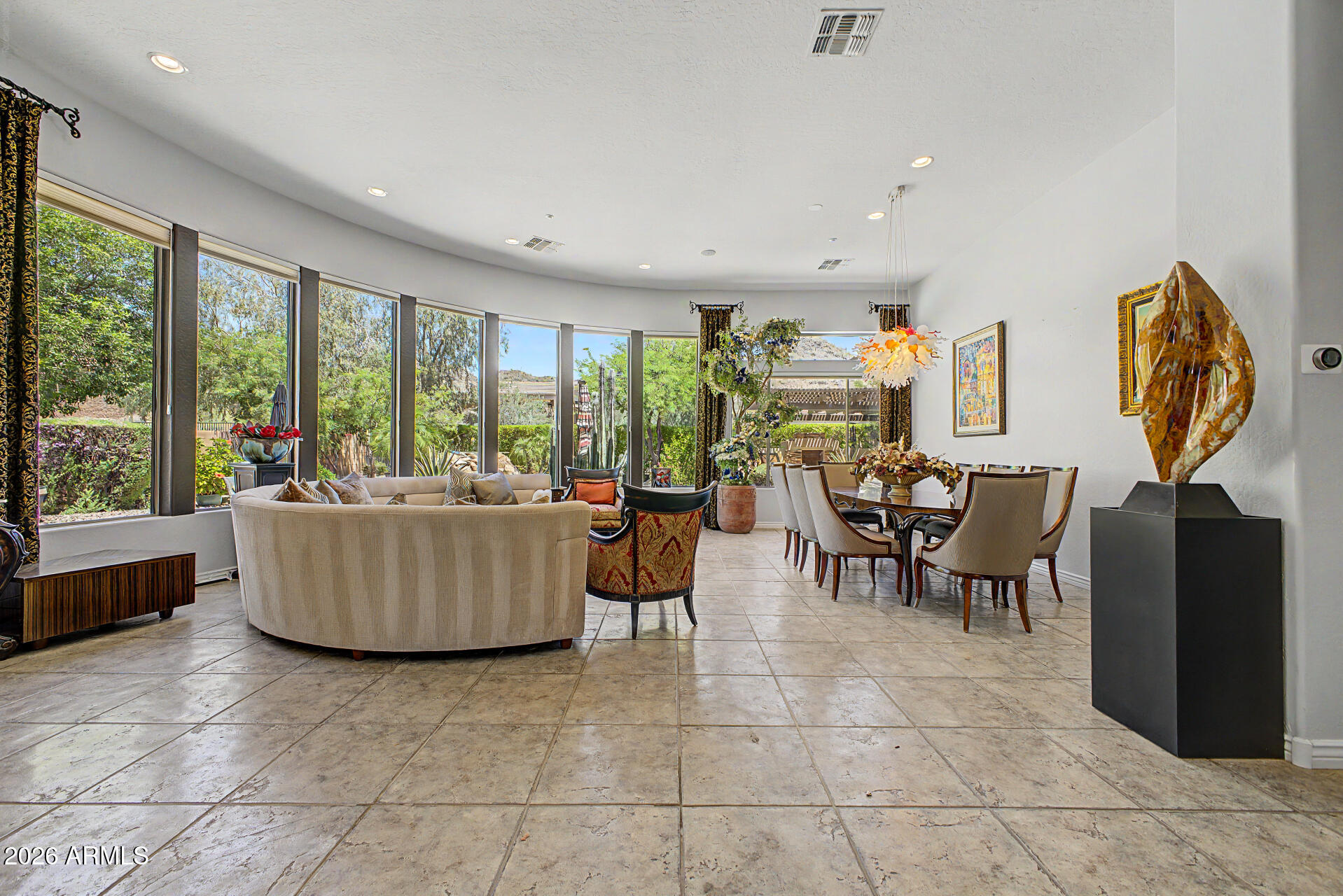 1807 W CAMARGO Court
