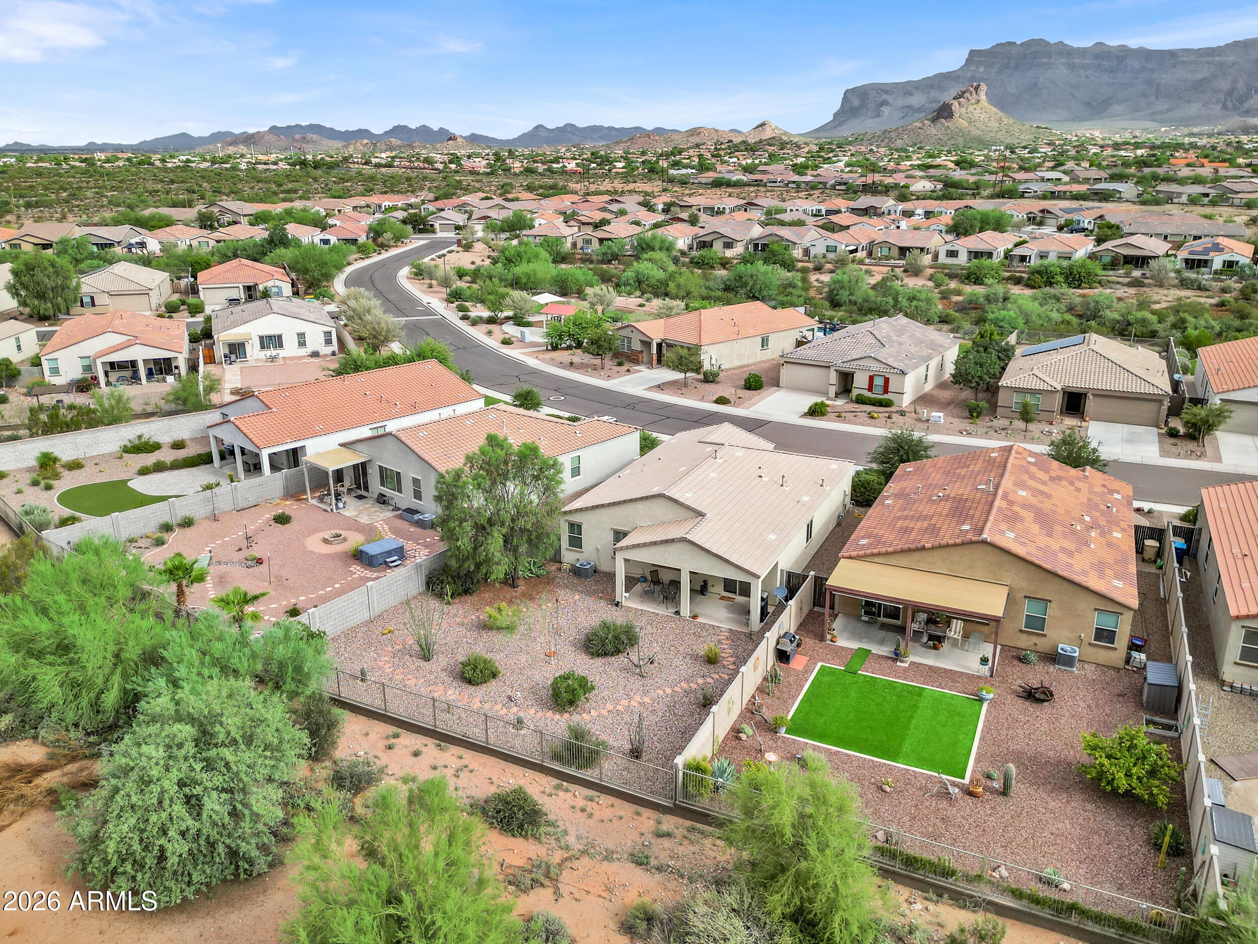 11689 E RED BUTTE --