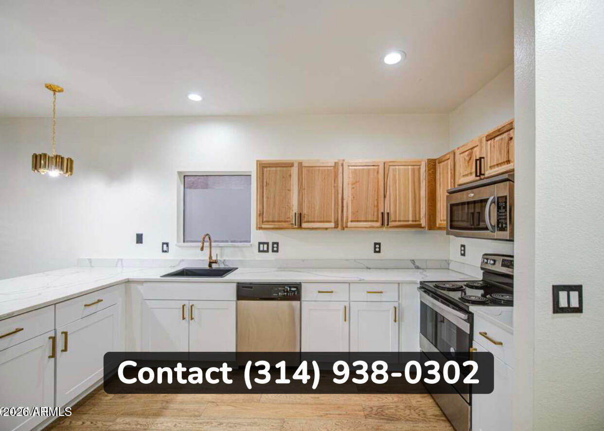1750 W UNION HILLS Drive NE 65