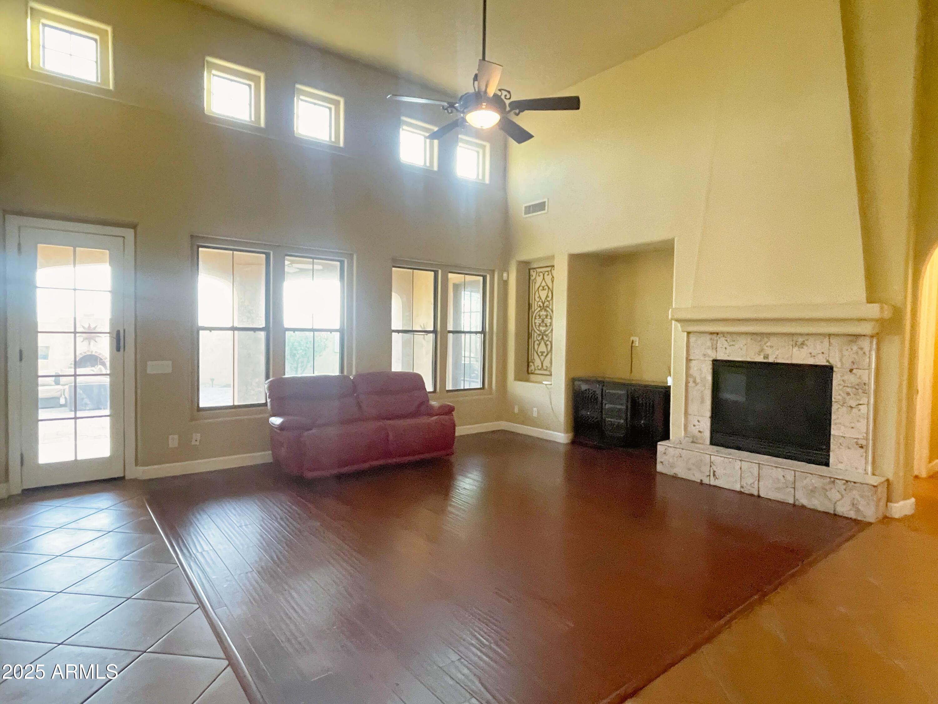 9443 E Ironwood Bend
