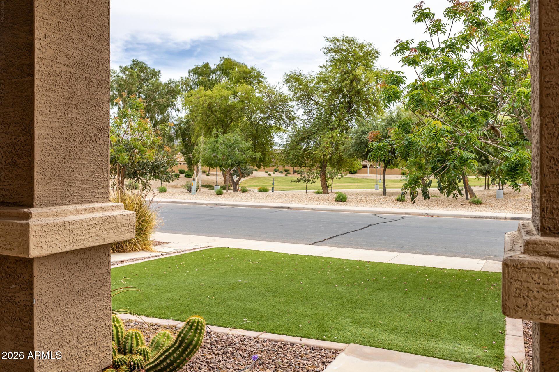 4692 E FIRESTONE Drive