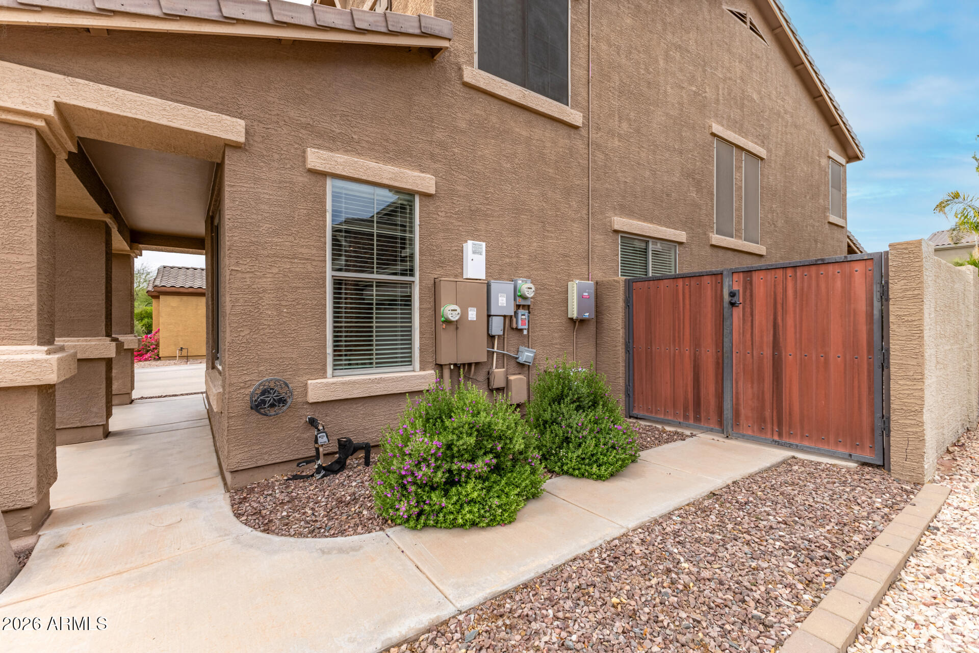 4692 E FIRESTONE Drive