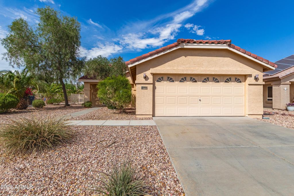 Photo of 23194 W Moonlight Path, Buckeye, AZ 85326 (MLS # 6927376)