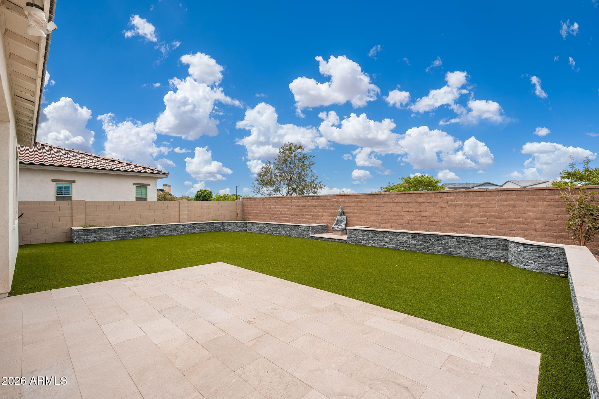 1458 E LODGEPOLE Drive