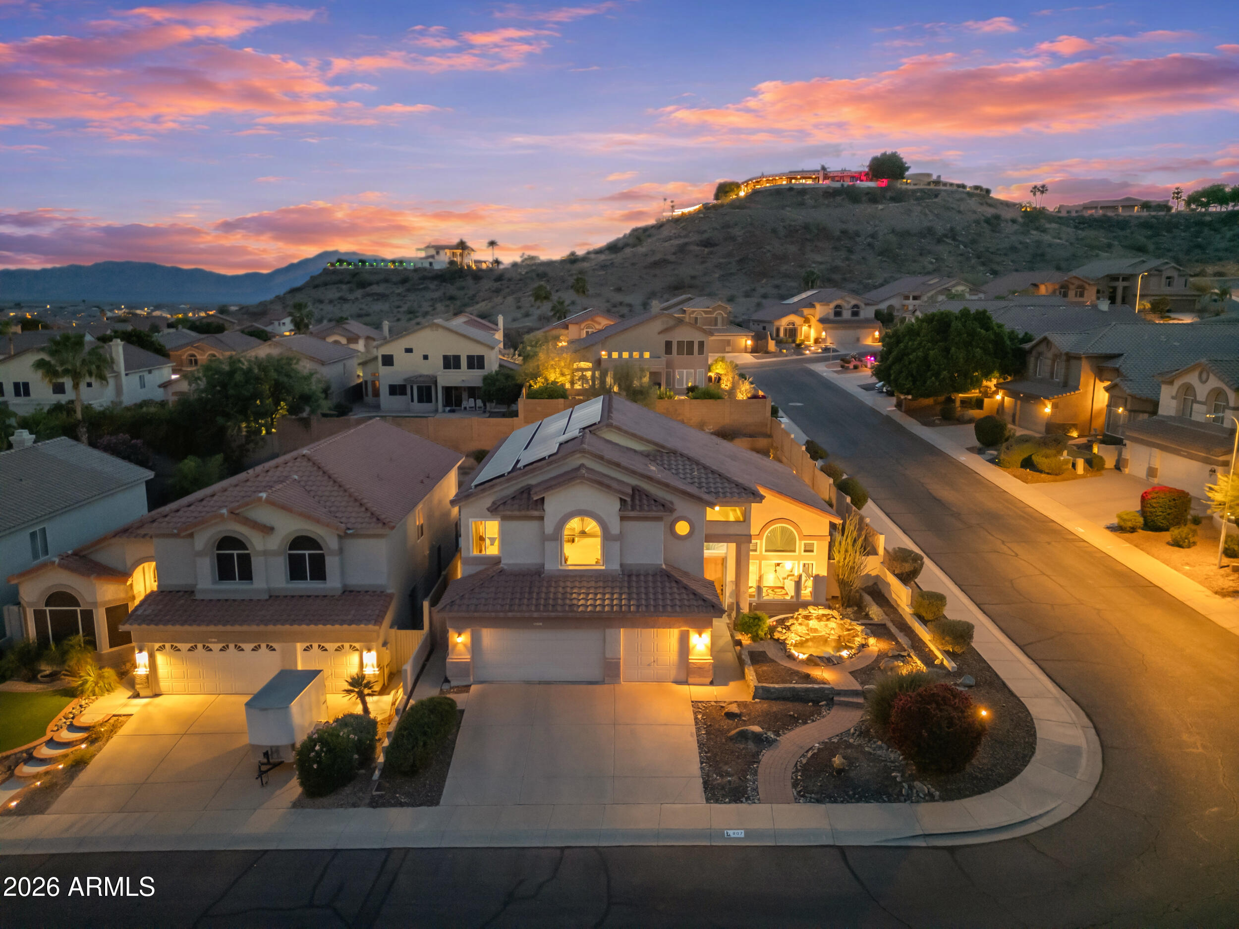 807 E MOUNTAIN VISTA Drive