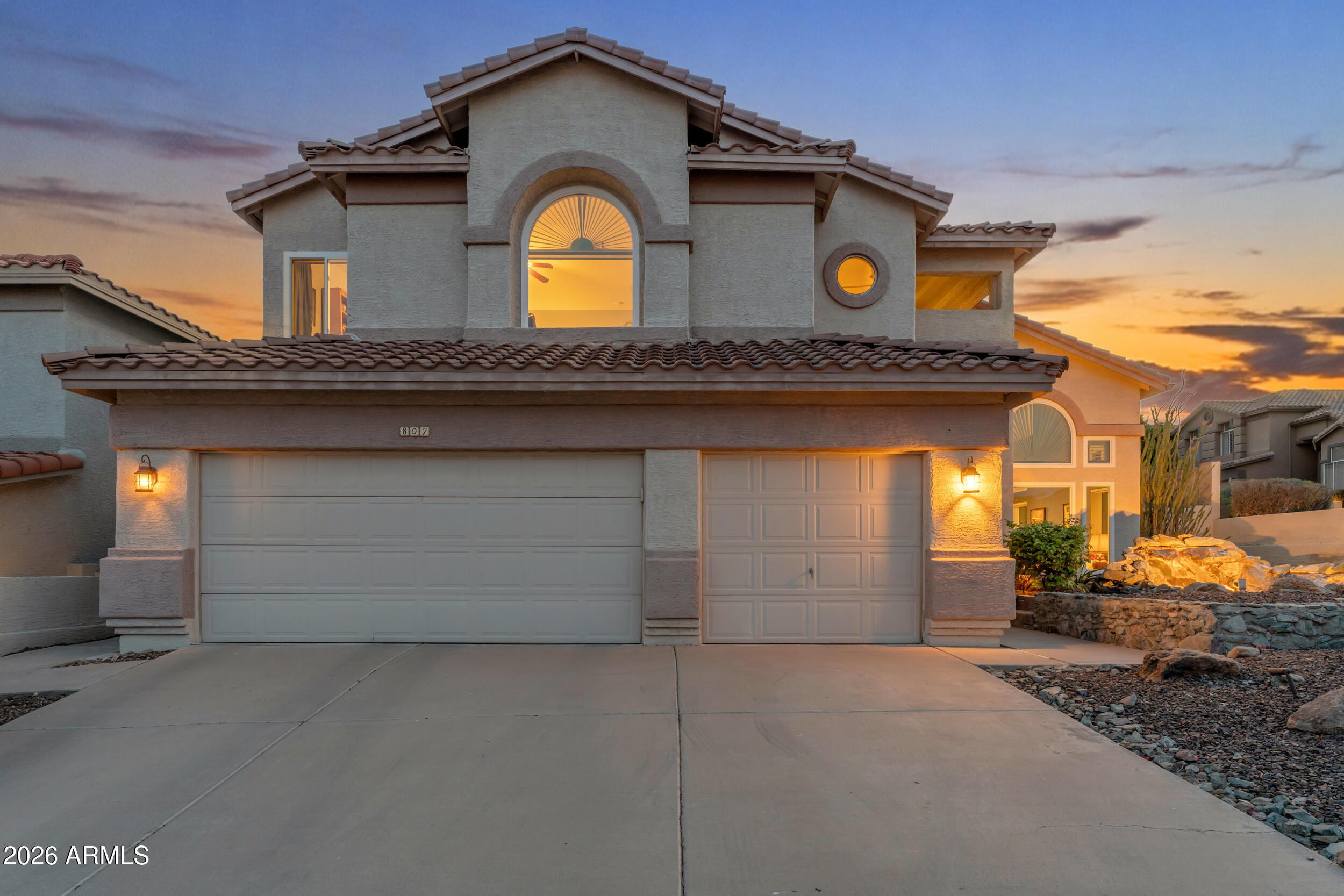 807 E MOUNTAIN VISTA Drive