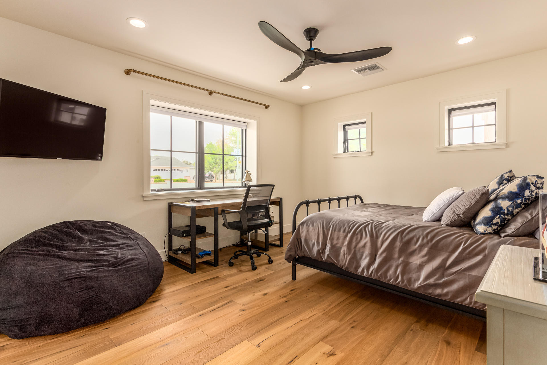 HIDDEN VILLAGE 12 LOTS 540-551, 558-568 - Residential