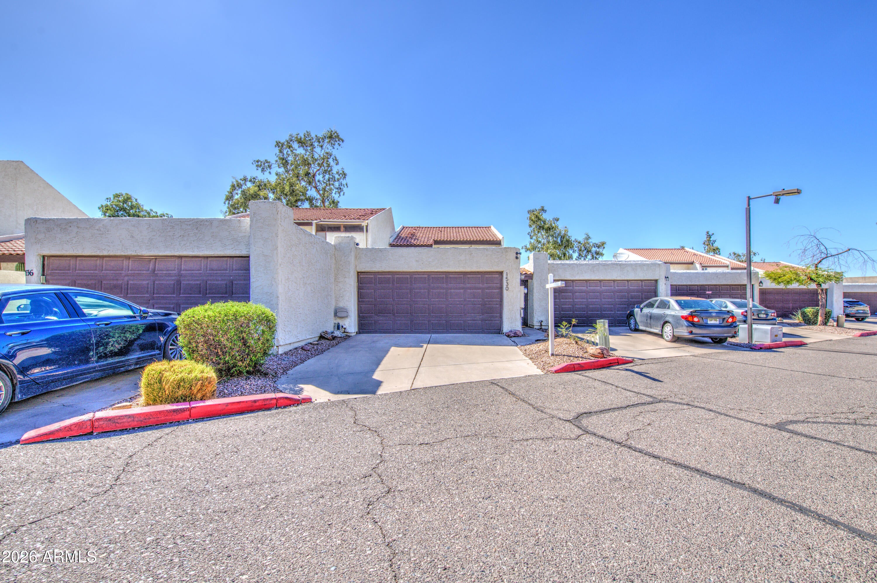 1530 S RIVER Drive