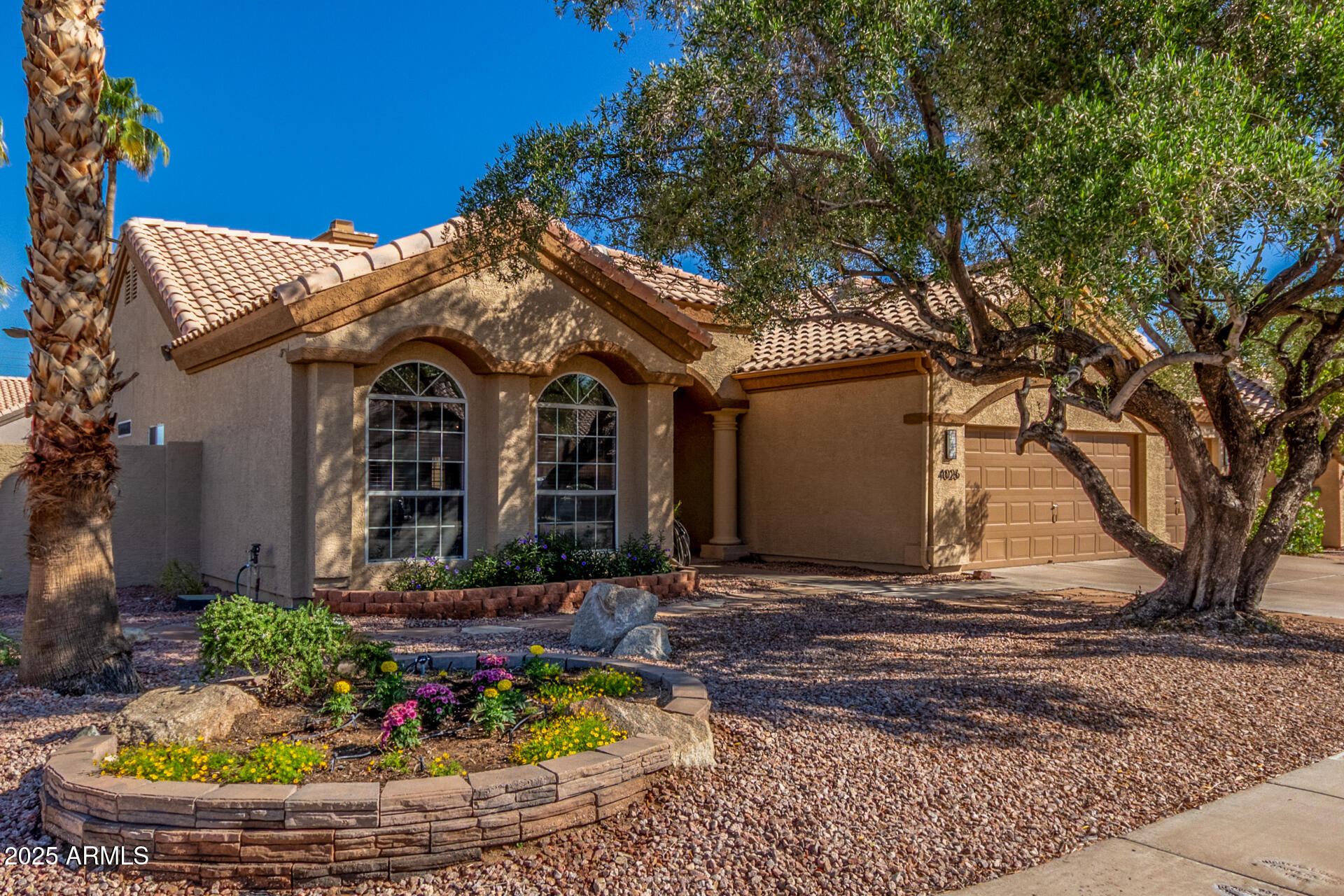 4026 E SUMMERHAVEN Drive