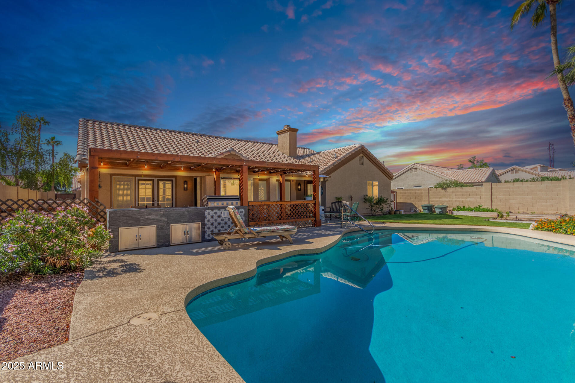 4026 E SUMMERHAVEN Drive