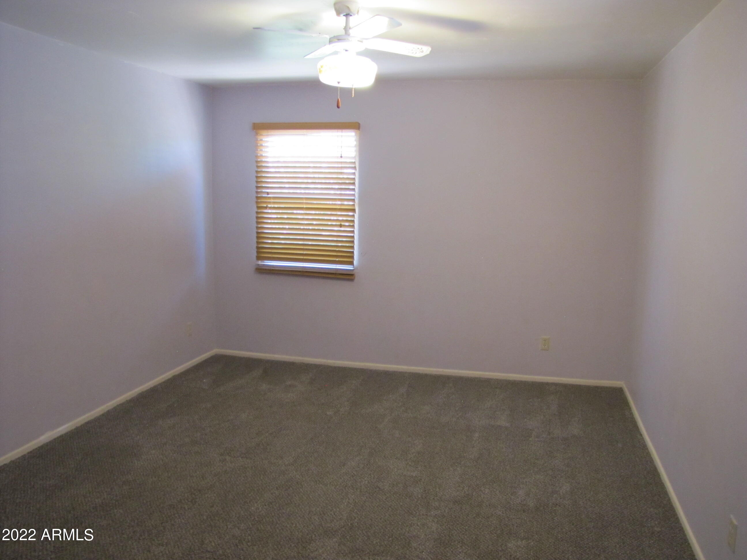 KINGS MANOR - Residential Lease