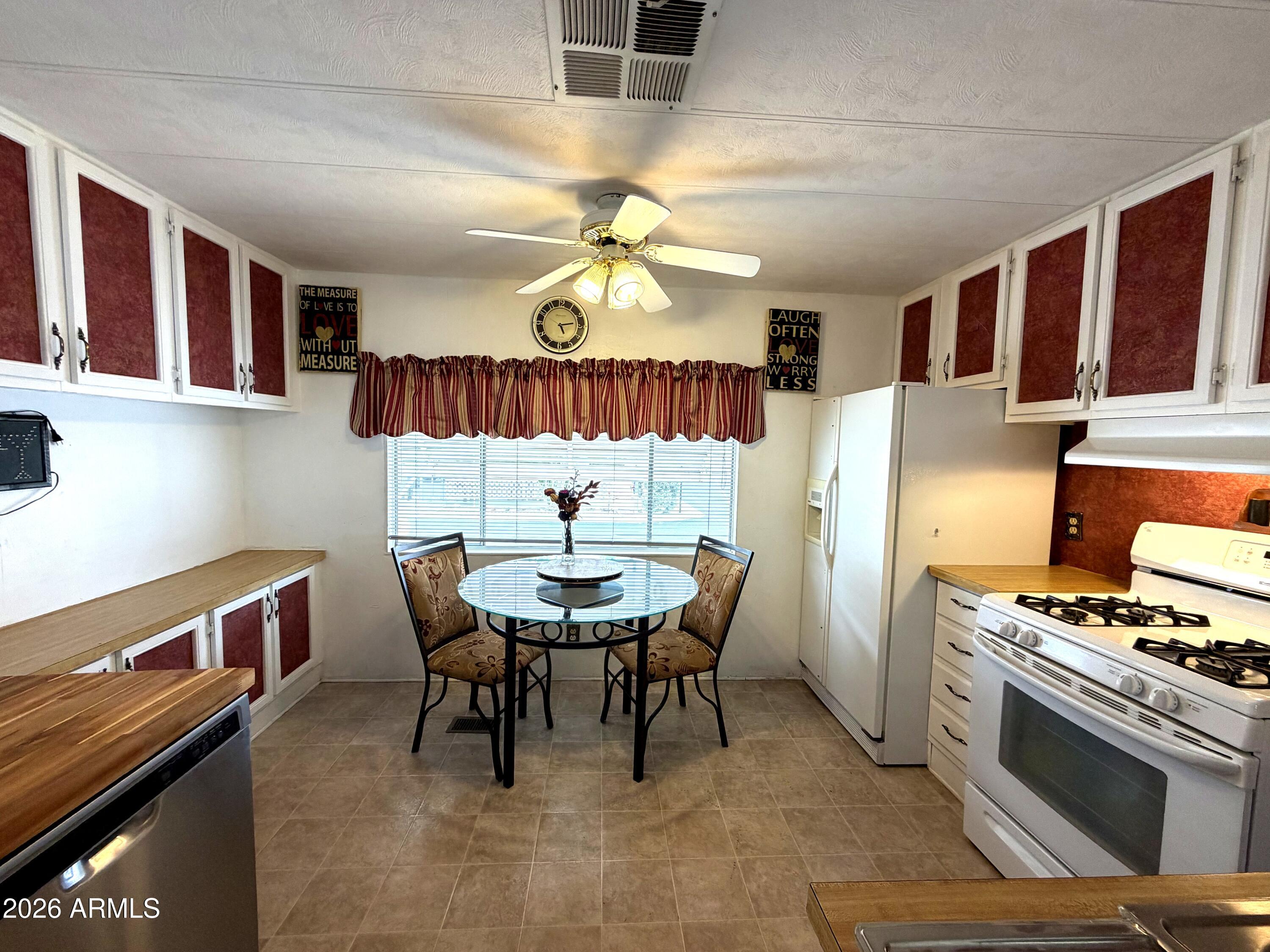 S19 T1N R8E - Residential
