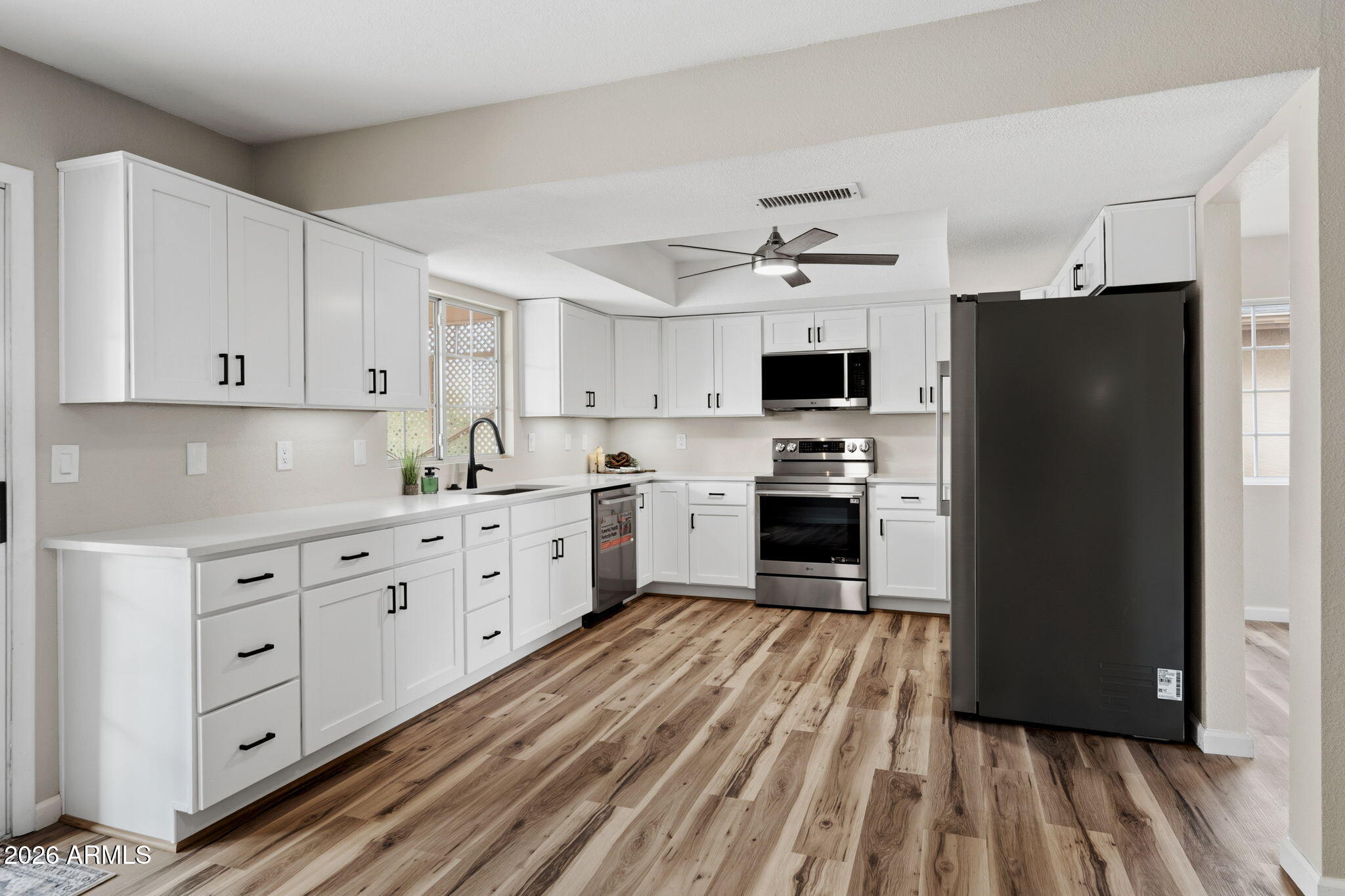 1011 LEISURE WORLD --